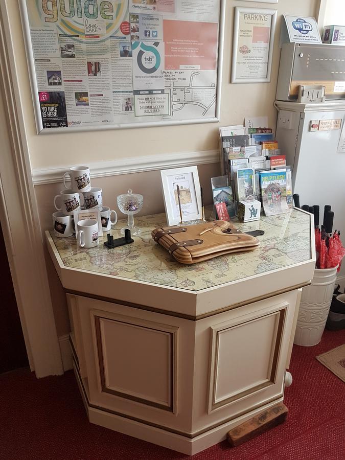 Madison House Bed and Breakfast Southampton Esterno foto